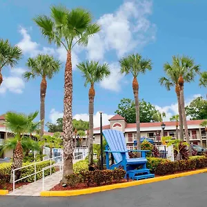** Hotel South & United States